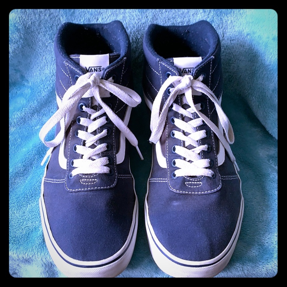 VANS “OFF THE WALL” SK8 Hi Sneakes
